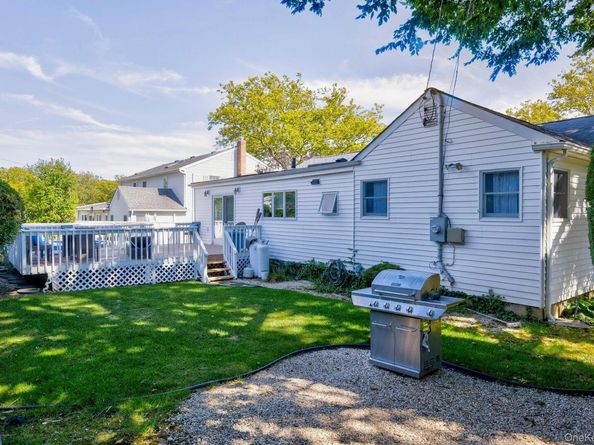 17 Hill Road, Farmingdale NY 11735