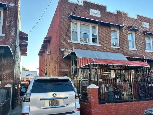 37-44 102nd Street, Flushing NY 11368