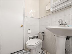 73-45 210th Street 3F, Bayside NY 11364