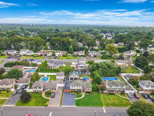 69 Marilynn Street, East Islip NY 11730