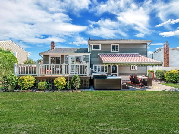 271 N. Kentucky Avenue, Massapequa NY 11758