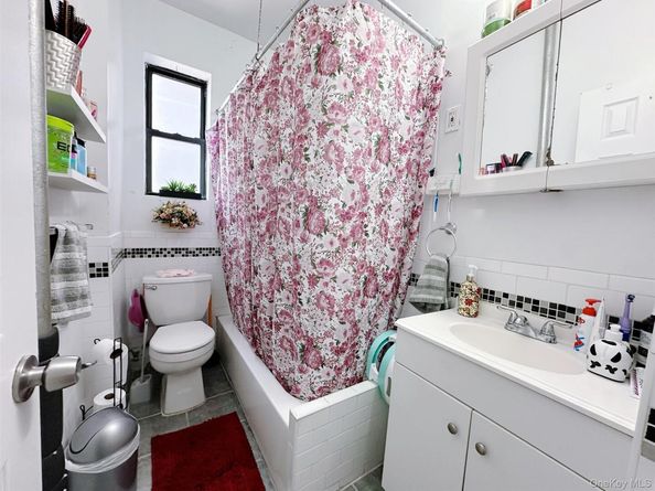 155-17 Sanford Avenue 4A, Flushing NY 11355