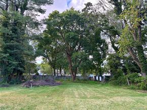 26 E 12th Street, Huntington Station NY 11746