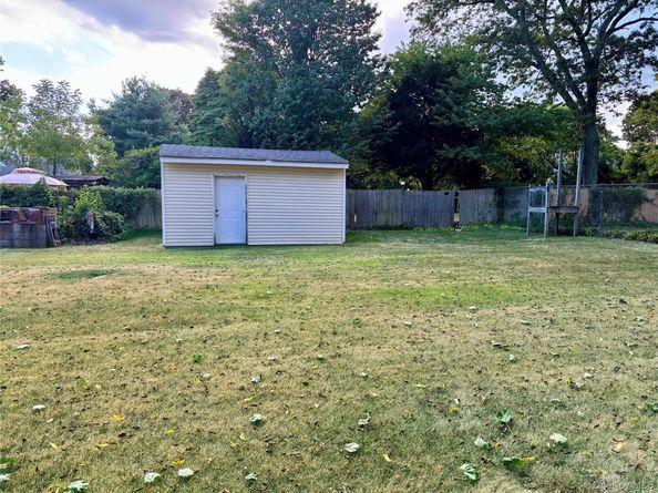 26 E 12th Street, Huntington Station NY 11746