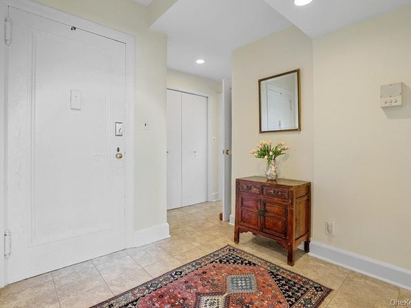 17 N Chatsworth Avenue 6KL, Larchmont NY 10538