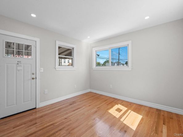13001 228th Street, Laurelton NY 11413