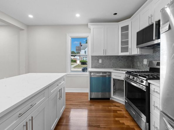 13001 228th Street, Laurelton NY 11413