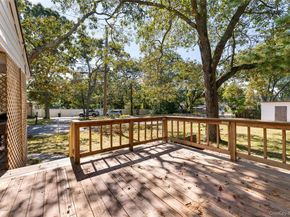 16 Daisy Place, Selden NY 11784