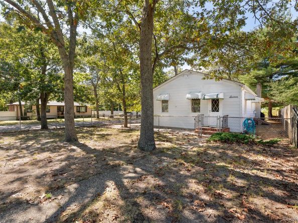16 Daisy Place, Selden NY 11784