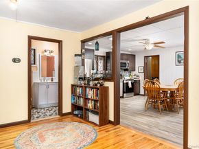 16 Daisy Place, Selden NY 11784