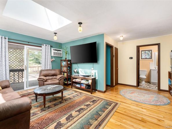 16 Daisy Place, Selden NY 11784