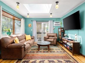 16 Daisy Place, Selden NY 11784