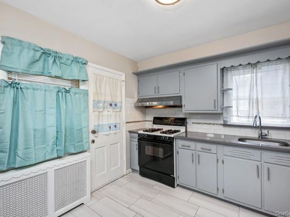 853 Arthur Street, West Hempstead NY 11552