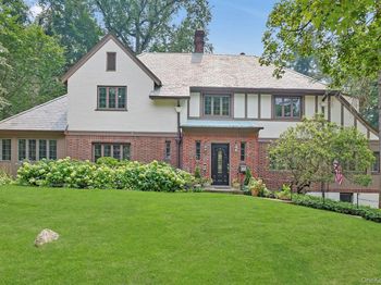 4 Harwood Avenue