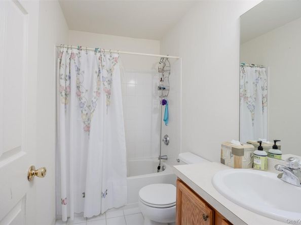 10 Cranberry Circle, Medford NY 11763