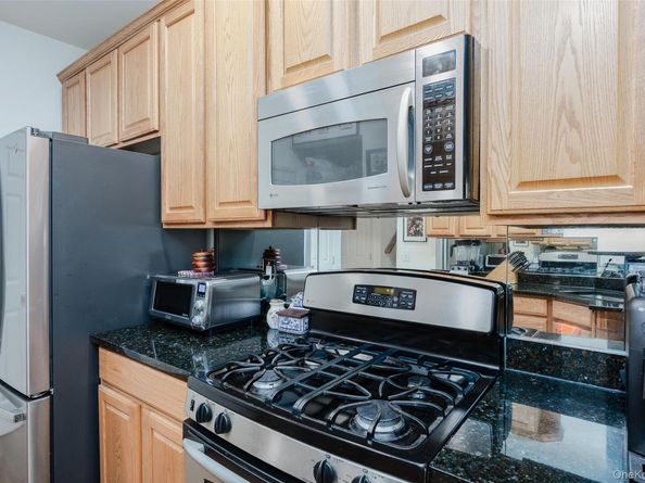 10 Cranberry Circle, Medford NY 11763
