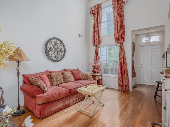10 Cranberry Circle, Medford NY 11763