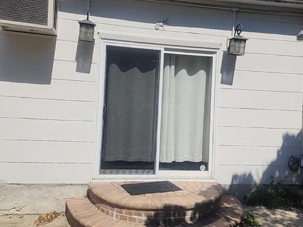 16 Maiden Lane, Lynbrook NY 11563