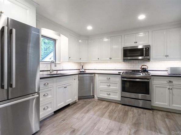 15 Old School Lane, Pleasantville NY 10570