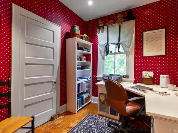 15 Old School Lane, Pleasantville NY 10570