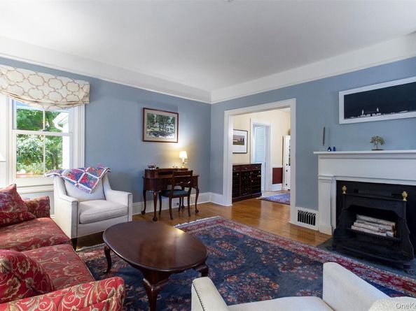 15 Old School Lane, Pleasantville NY 10570