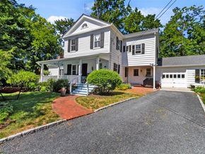 15 Old School Lane, Pleasantville NY 10570