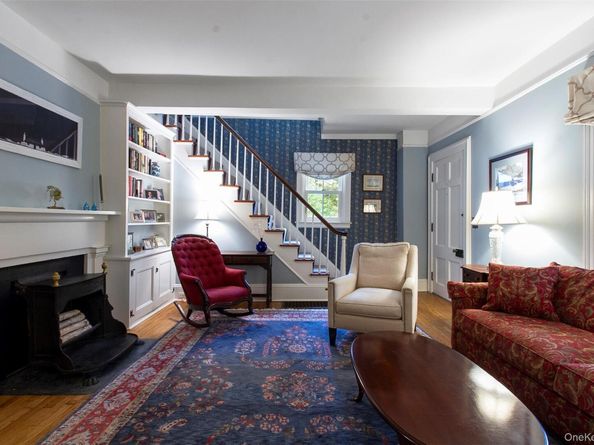 15 Old School Lane, Pleasantville NY 10570