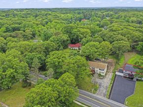 350 Holbrook Road, Ronkonkoma NY 1779