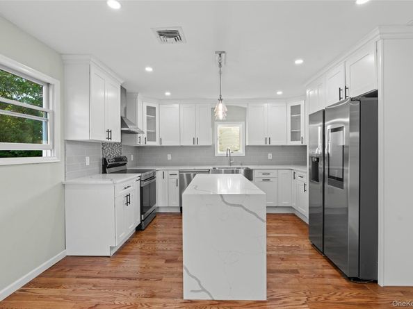 350 Holbrook Road, Ronkonkoma NY 1779