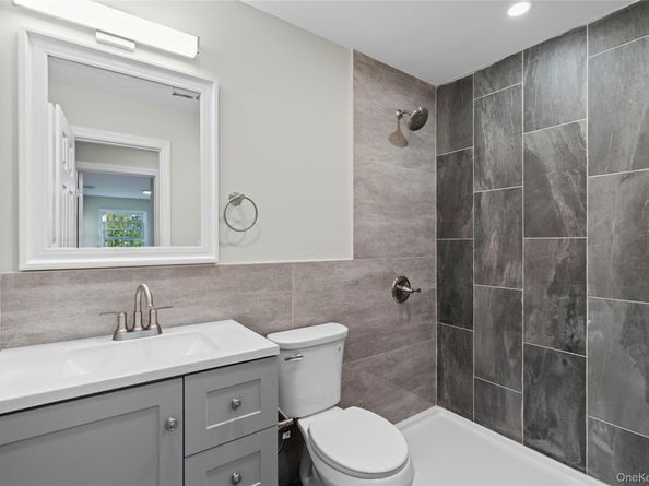 350 Holbrook Road, Ronkonkoma NY 1779