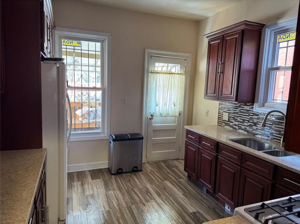 776 Hewitt, Bronx NY 10455