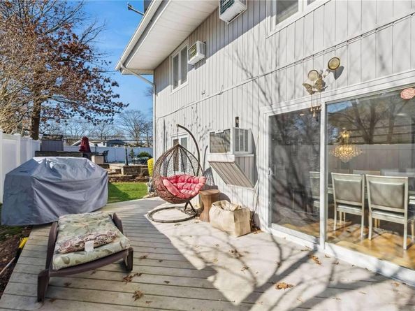 72 Shinbone Lane, Commack NY 11725