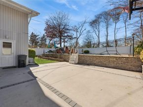 72 Shinbone Lane, Commack NY 11725