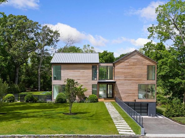1739 Millstone Road, Sag Harbor NY 11963