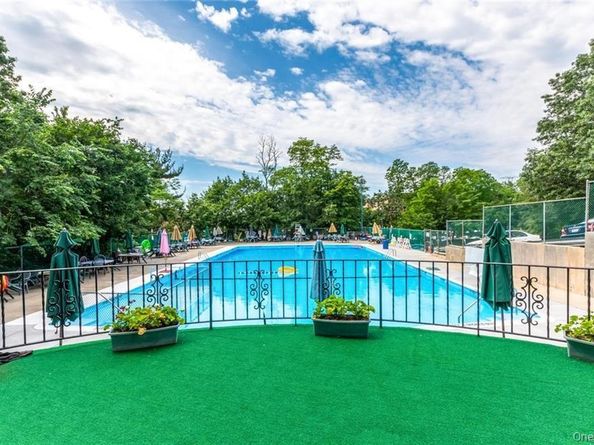 7 Balint Drive 625, Yonkers NY 10710