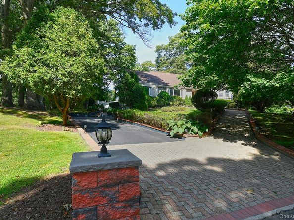 4 Village Hill Drive, Dix Hills NY 11746