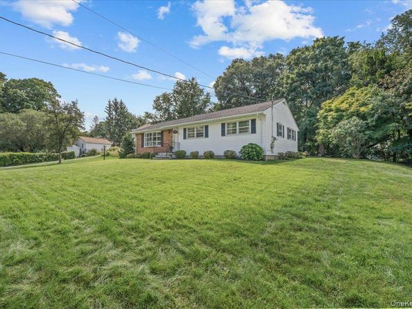 15 Robinson Avenue, Bedford Hills NY 10507