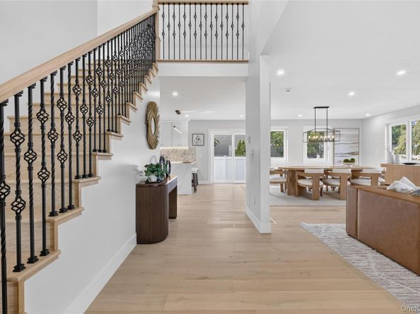 2 Lee Place, Old Bethpage NY 11804