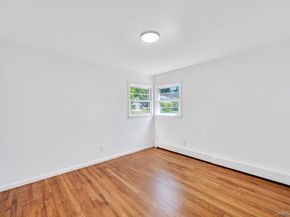 40 Fenwick Street, Greenlawn NY 11740