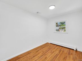 40 Fenwick Street, Greenlawn NY 11740
