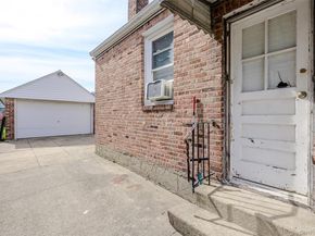 58 N Montgomery Street, Valley Stream NY 11580