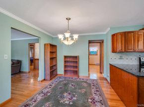 8 Camille Lane, Holbrook NY 11741