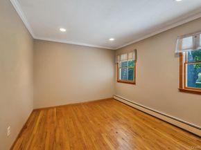8 Camille Lane, Holbrook NY 11741