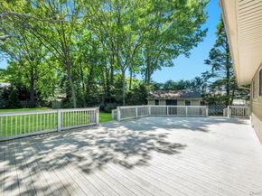 8 Camille Lane, Holbrook NY 11741
