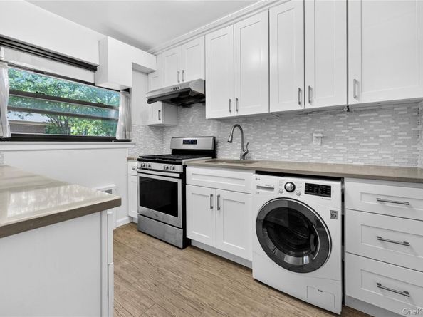 219-58 74th Ave Lower Level, Bayside NY 11364