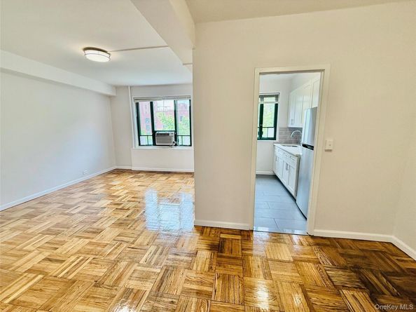 1680 Metropolitan Avenue 6D, Bronx NY 10462