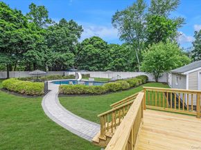 14 Brittany Court, Northport NY 11768