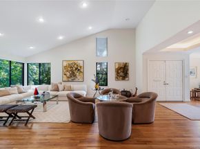265 Sparrow Drive 265, Manhasset NY 11030