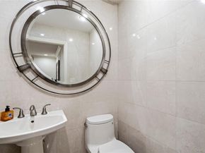 265 Sparrow Drive 265, Manhasset NY 11030