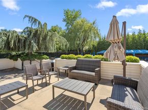 265 Sparrow Drive 265, Manhasset NY 11030